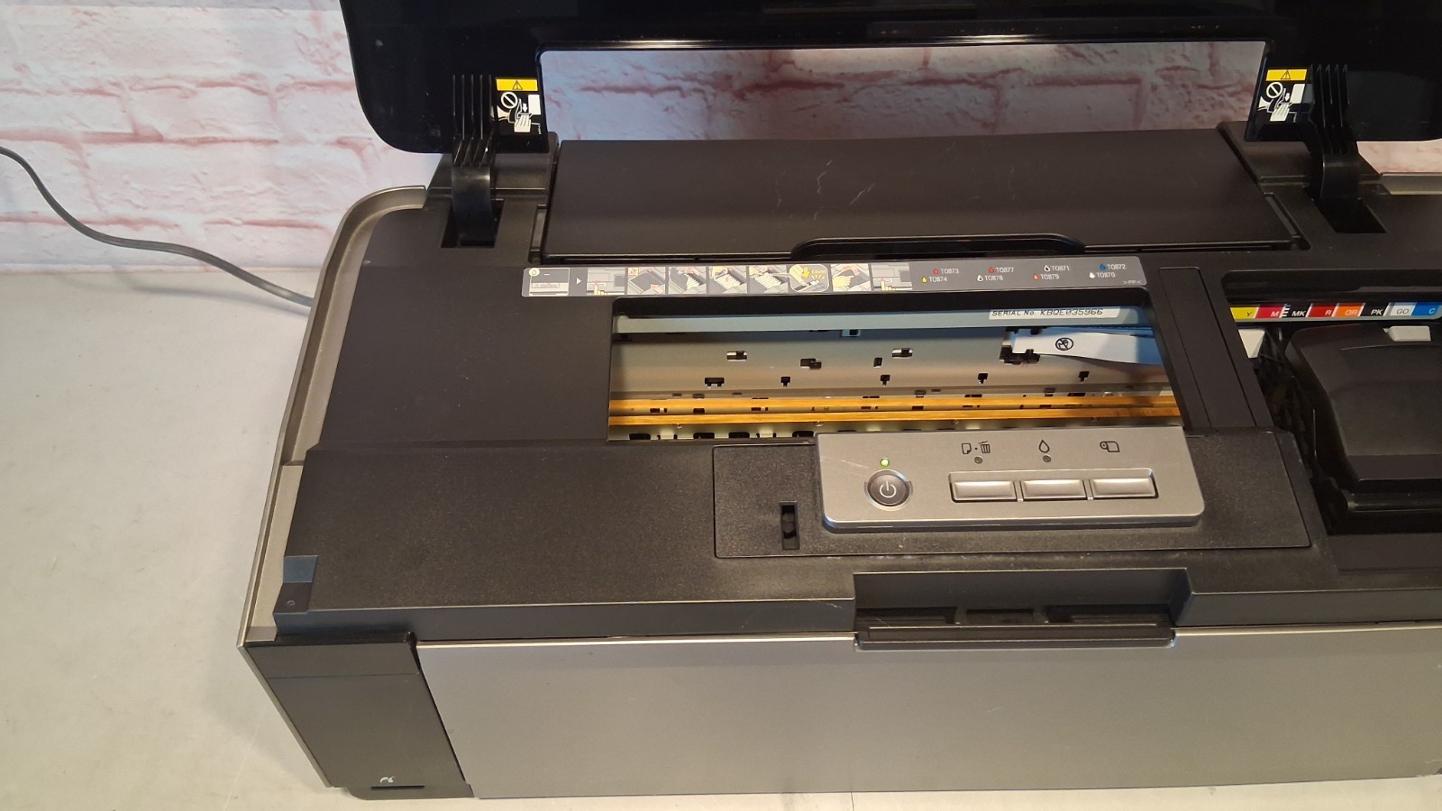 EPSON Stylus PHOTO 1400 Wide-Format Color Inkjet USB Printer