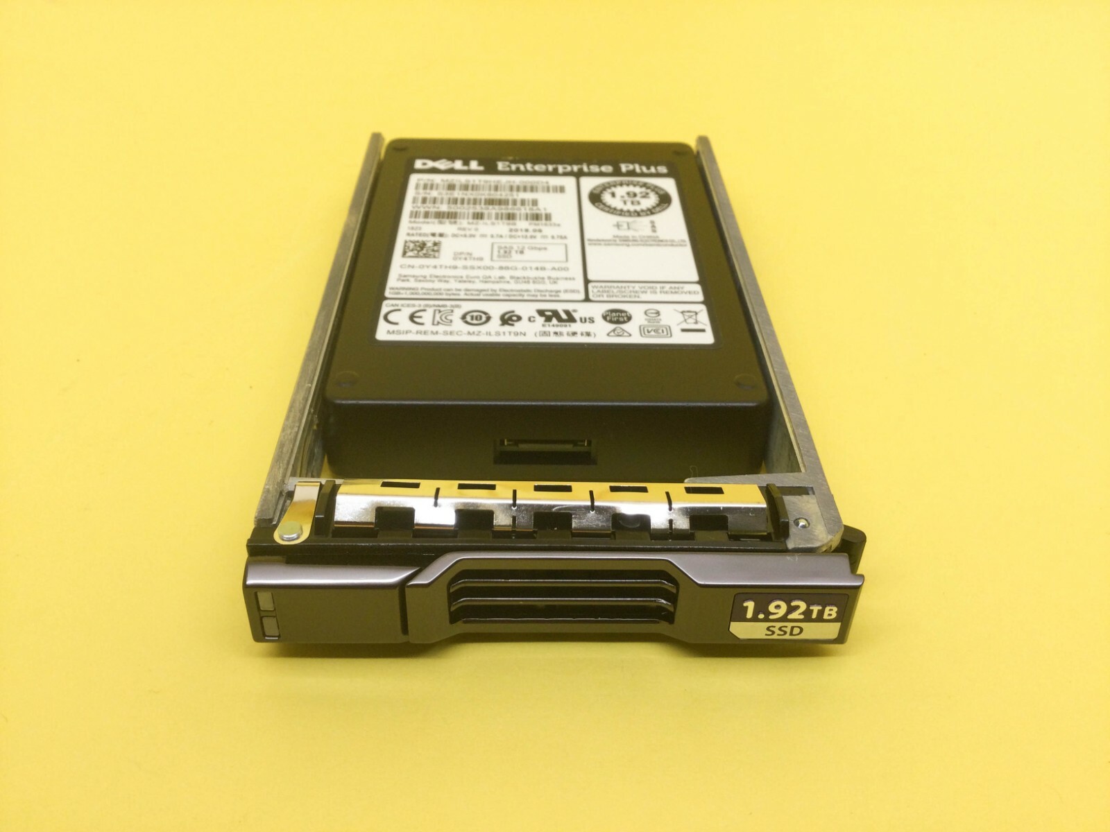 Y4TH9 Dell Compellent 1.92TB SAS 12Gbps Read Intensive 2.5” SSD MZ-ILS1T9B