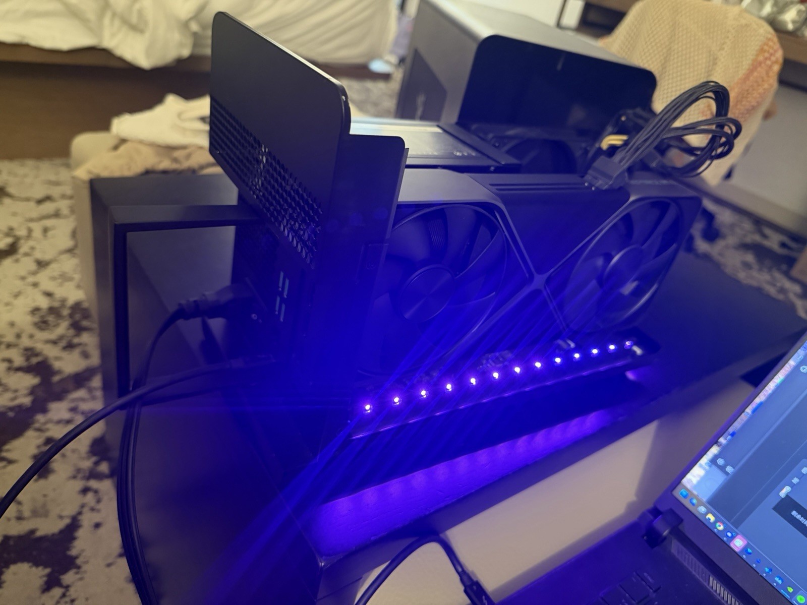 Razer Core X Chroma egpu（no gpu inside）with thunderbolt 4 cable