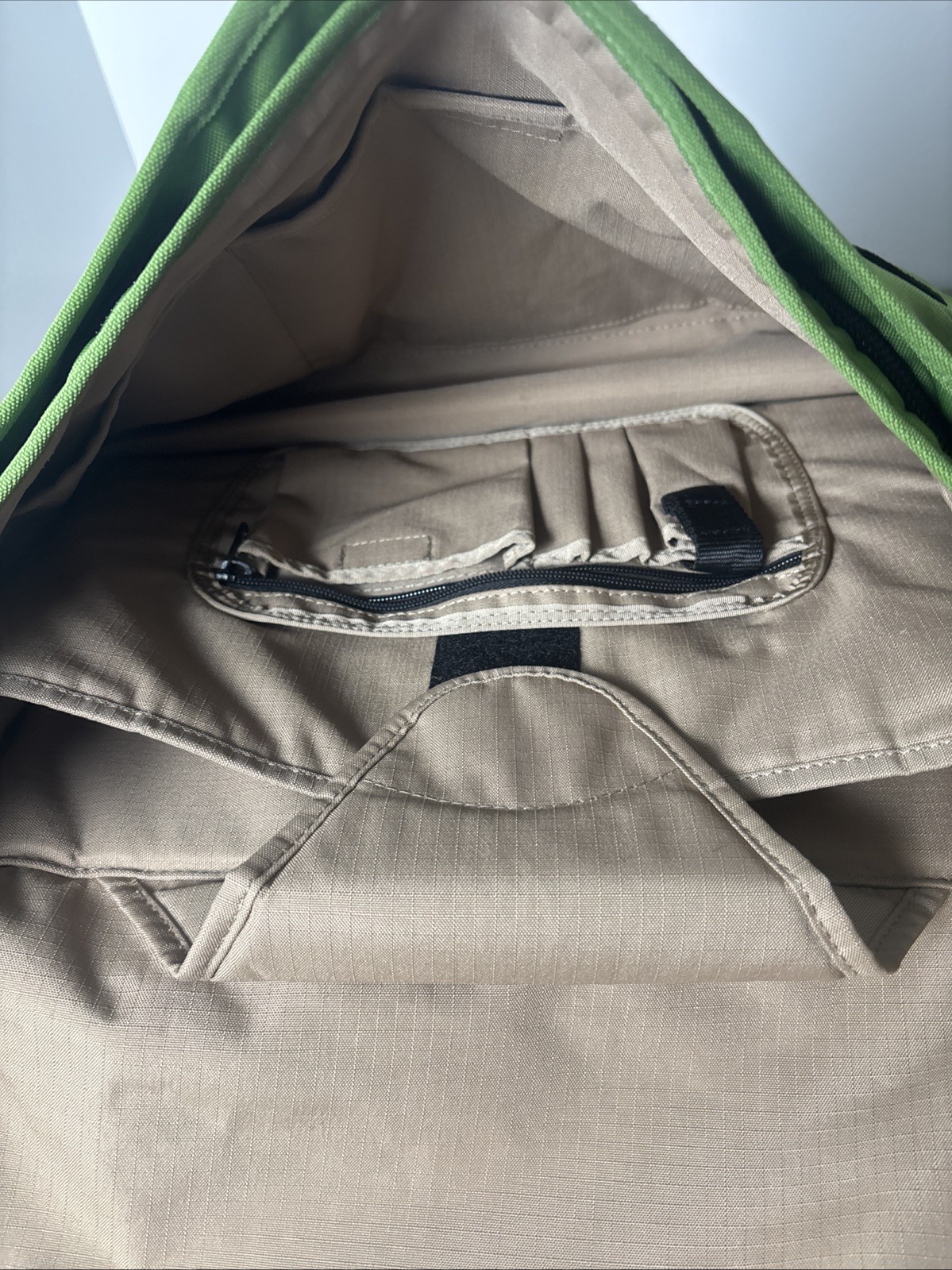Crumpler Considerable Embarrassment Laptop Satchel Bag Green Shoulder Messenger