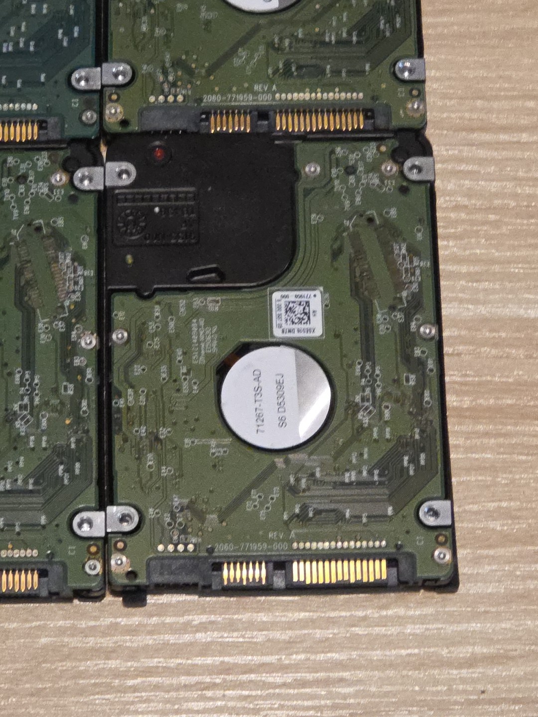 LOT 4 Western Digital WD3200LPVX 320GB 5400RPM 2.5″ SATA 3.0Gb/s Hard Drives HDD