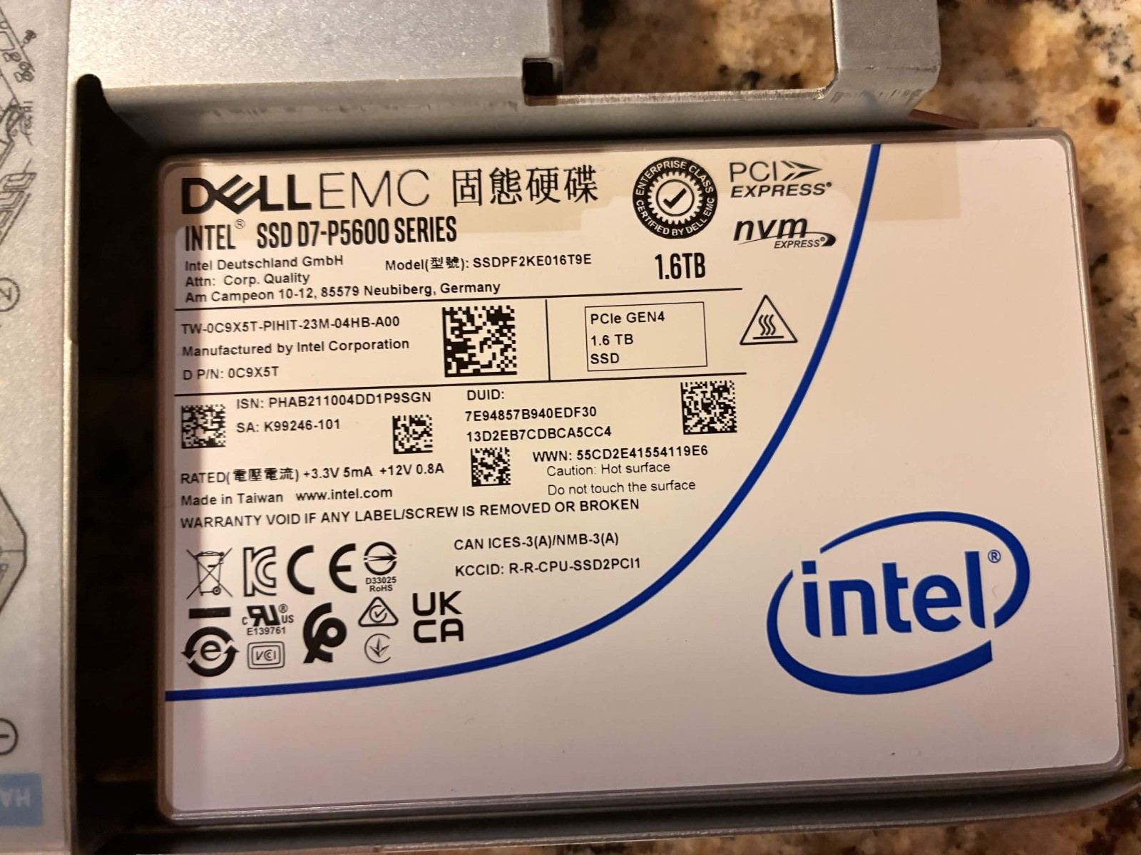 Dell EMC Intel D7-P5600 1.6TB PCIe Gen4 U.2 NVMe Enterprise SSD SSDPF2KE016T9E