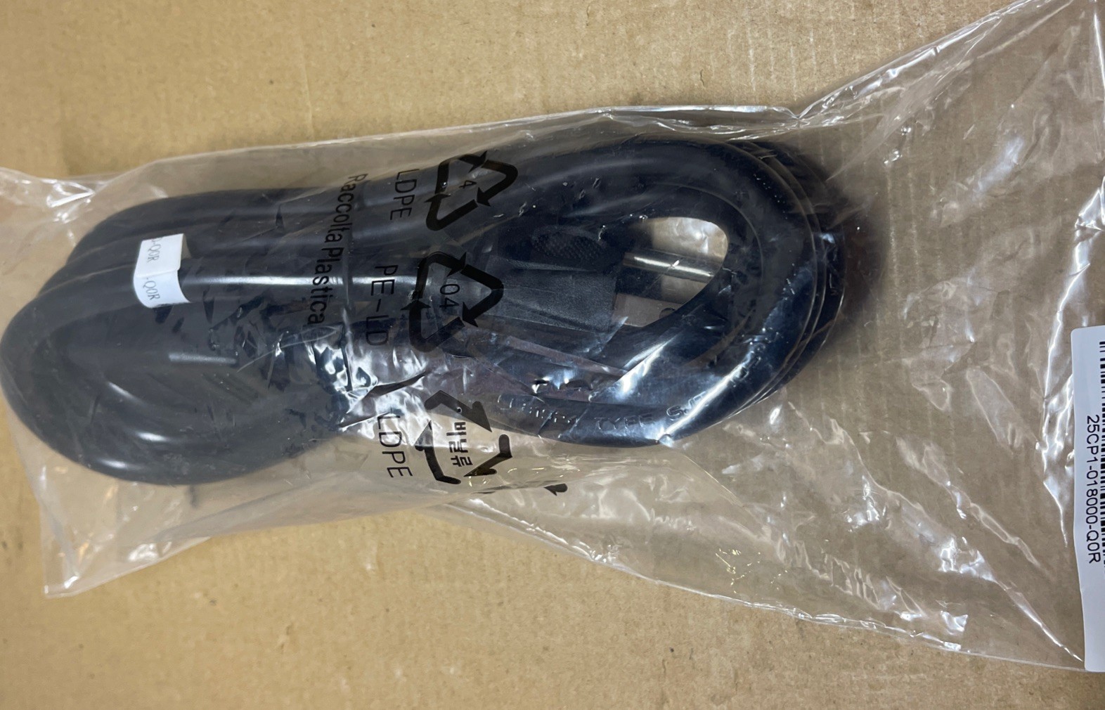Lot Of 8 Power Cord GIGABYTE 25CP1-018000-Q0R C19 Heavy Duty 6Ft 15A 125V