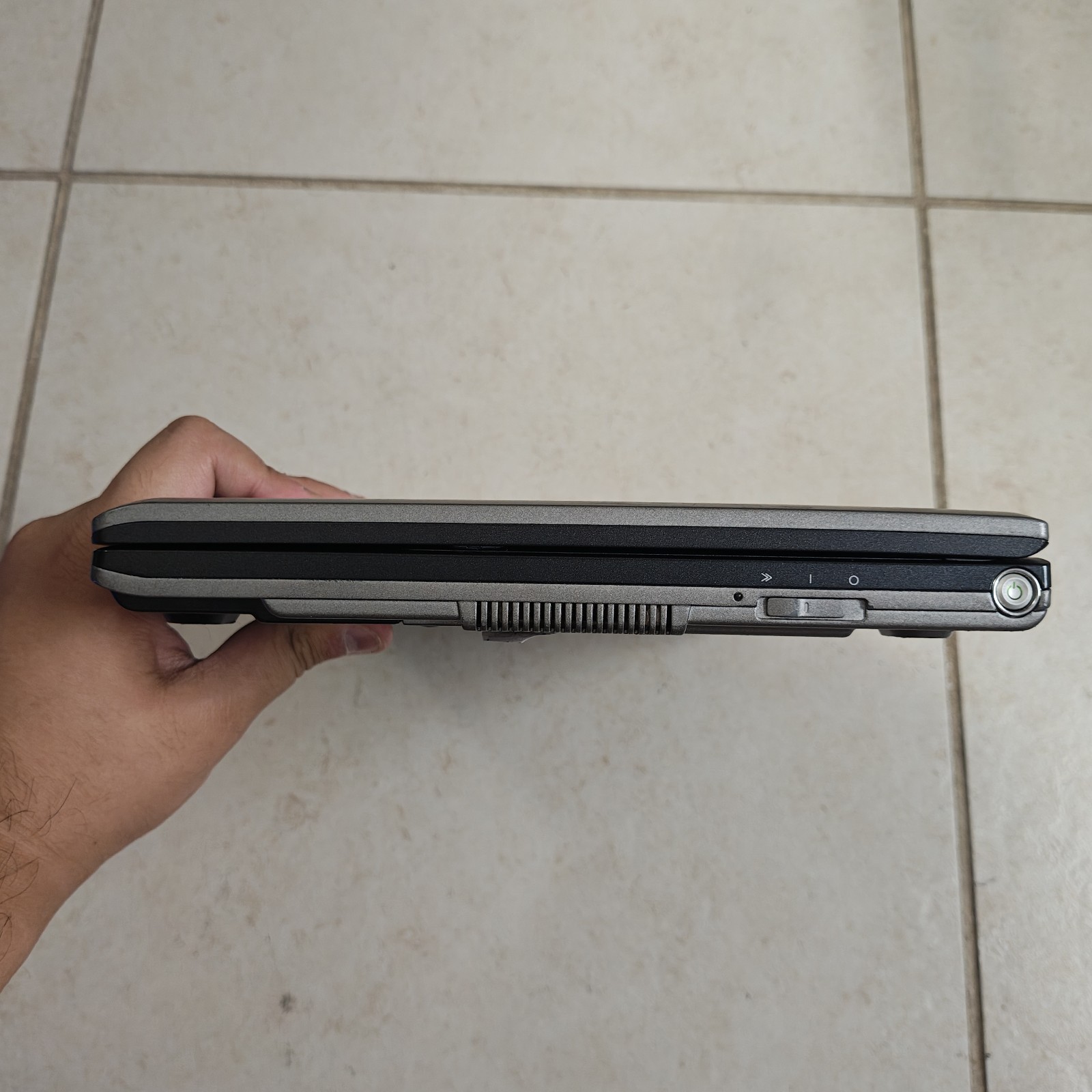 Dell Latitude D420 12.1″ Linux Laptop – 80GB HDD/2GB RAM – READ DESC #4054