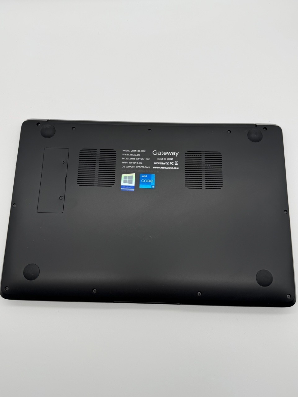Gateway 14.1″ FHD i5-1135G7 16GB 512GB SSD Iris Xe Win11 Black great deal !!!