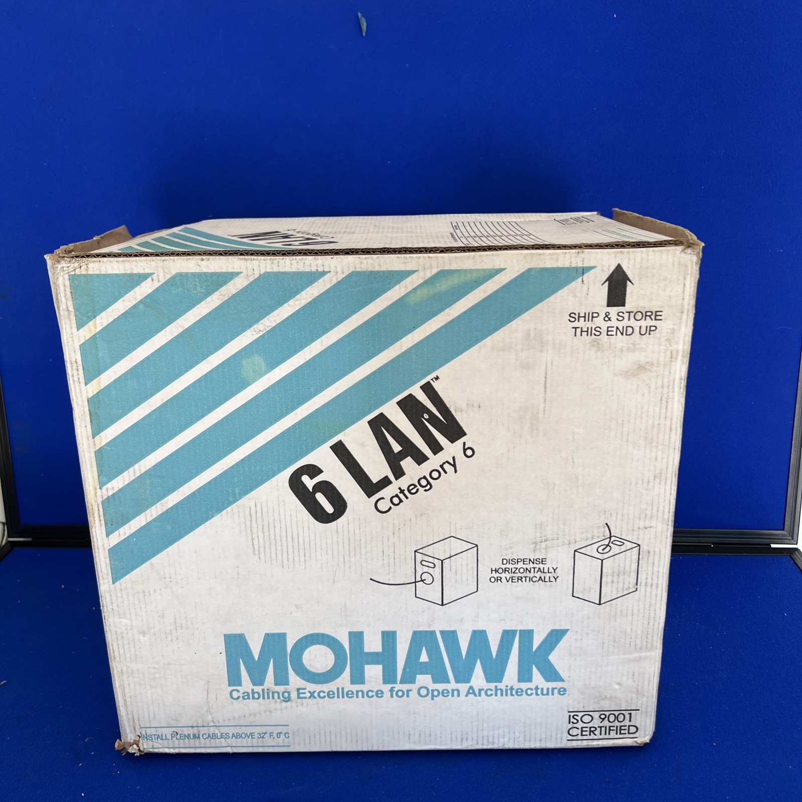 Mohawk Cat 6 Plenum 500 + Feet. M58281B