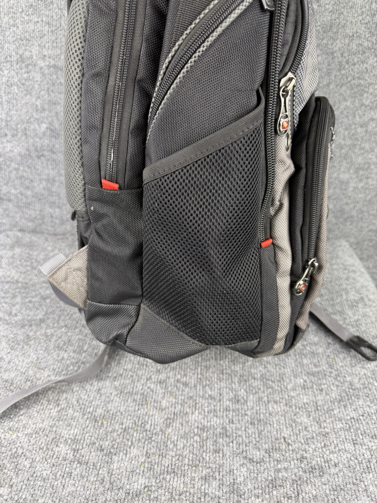 WENGER SWISS GEAR SYNERGY PRO BLACK GRAY 16″ COMPUTER LAPTOP BACKPACK BAG EUC