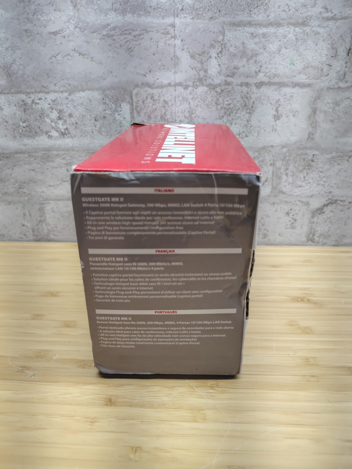 Guestgate MKII Hotspot Wireless Gateway by Intellinet