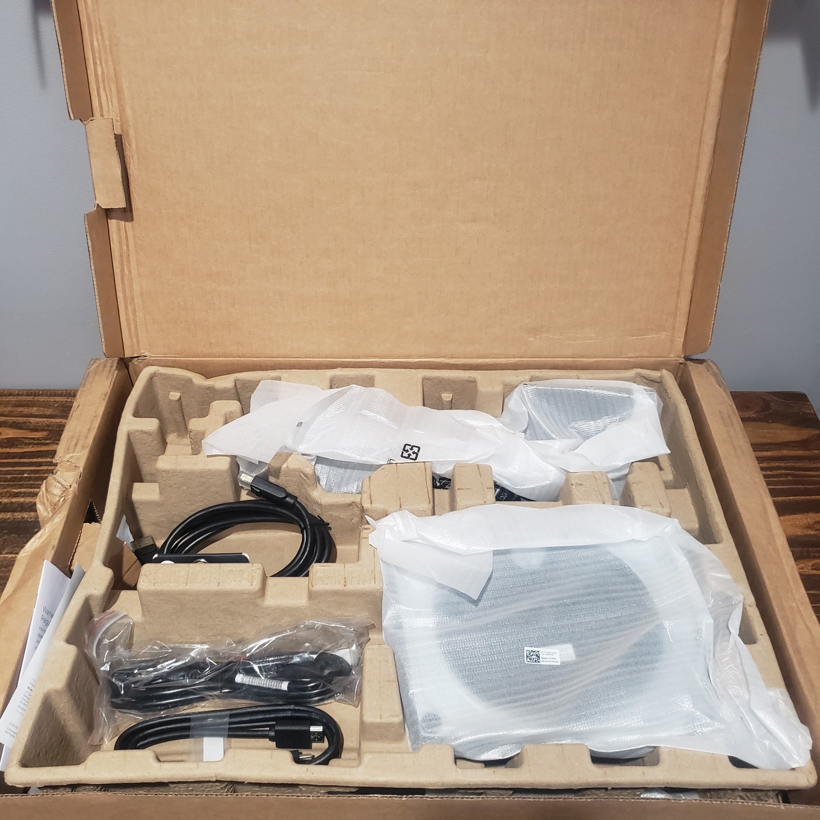 Dell Monitor E2425HSM 23.8″ FHD IPS 100Hz HDMI DisplayPort New