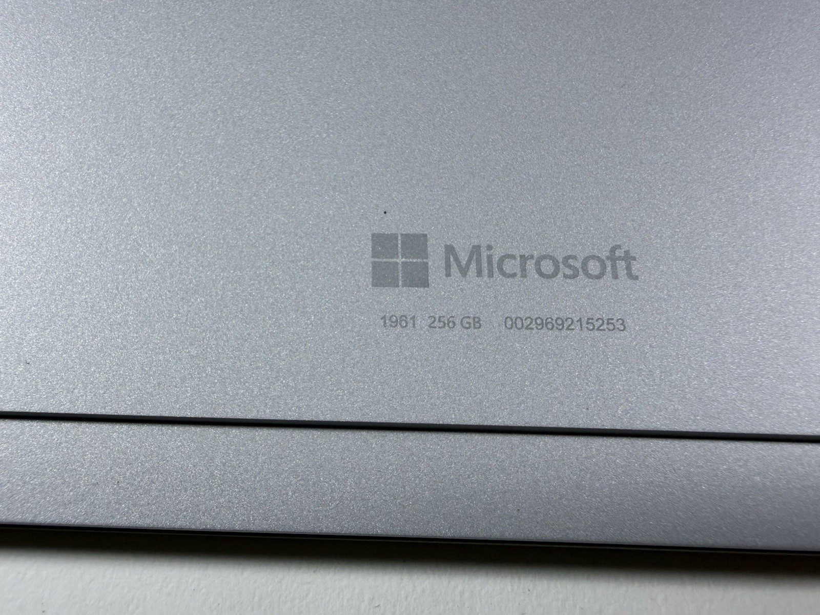 Microsoft Surface Pro 7 plus 1961 Core i5-1135G7 2.4GHz 16GB 256GB Win 11 Pro