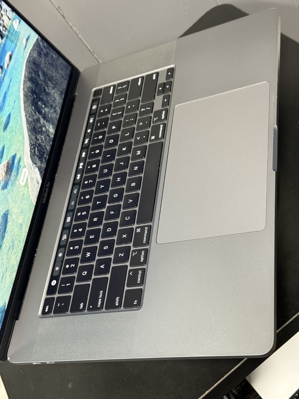 Apple MacBook Pro 16in 2019 i7 2.6GHz 16GB 512GB SSD Radeon 5500M A2141