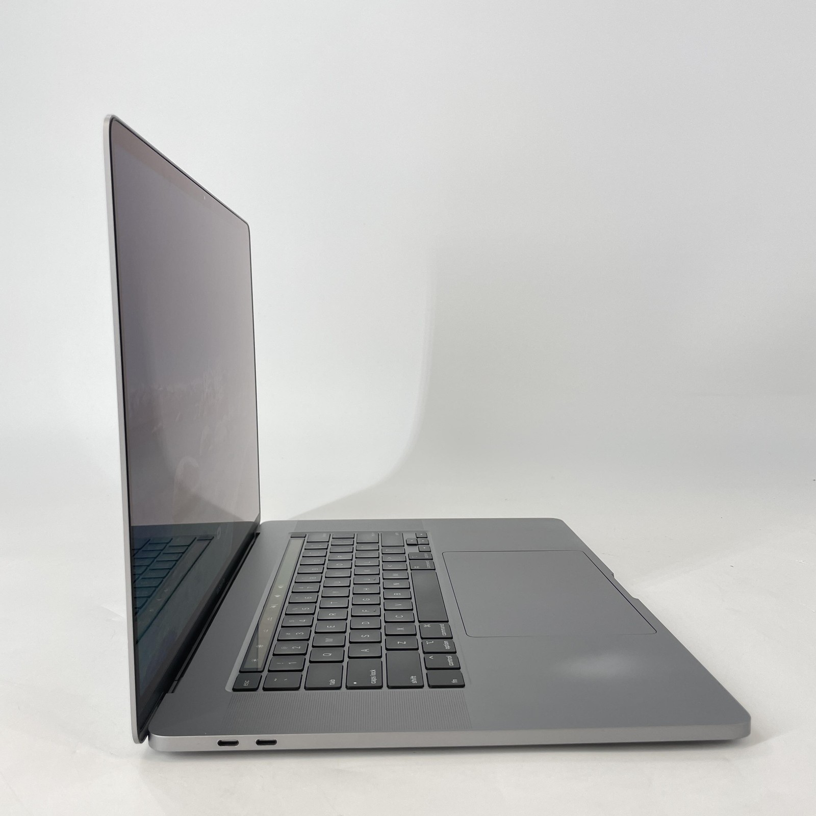 MacBook Pro 16 Touch Bar Silver 2019 2.4GHz i9 32GB 1TB SSD AMD Radeon Pro 5500M