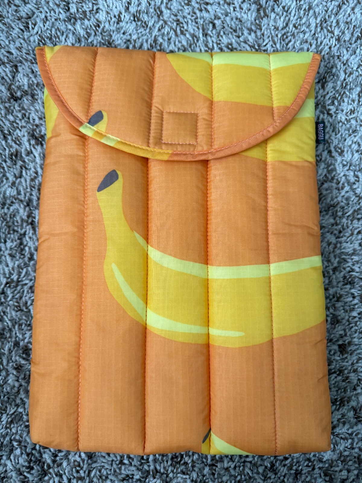 BAGGU Exclusive Banana Retired Puffy Laptop Sleeve 13/14 inches HTF Rare