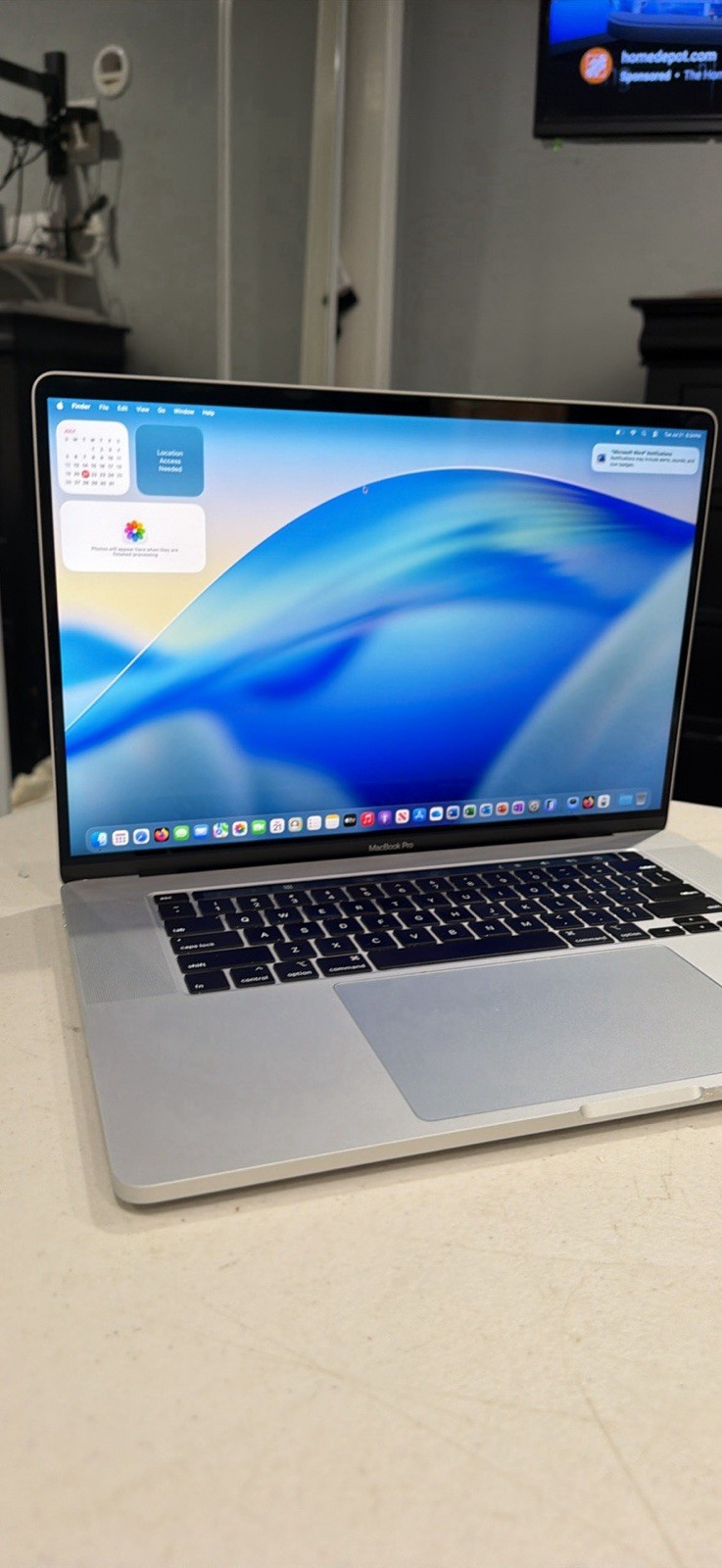 APPLE MACBOOK PRO 16” TOUCHBAR INTEL 8 CORE i9 64GB RAM 4TB SSD! MACOS TAHOE 26
