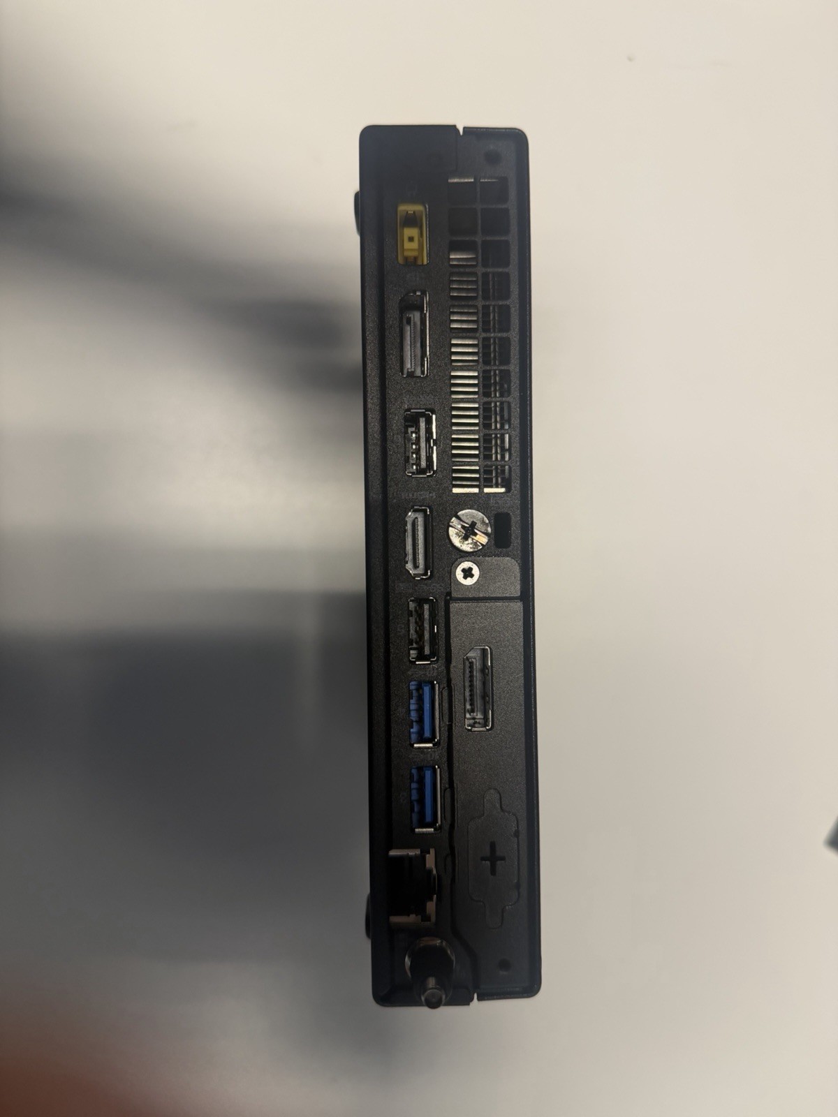 Lenovo ThinkCentre M920q Tiny — i7-8700T / 8GB (2400) / 512GB SSD