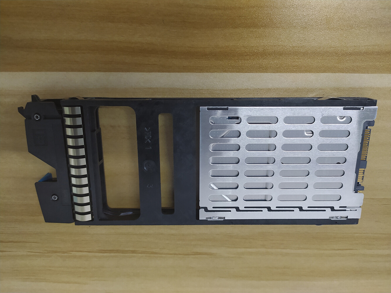 HDS VSP 5559016-A G200 G400 G600 400G 12GB 2.5″ SSD