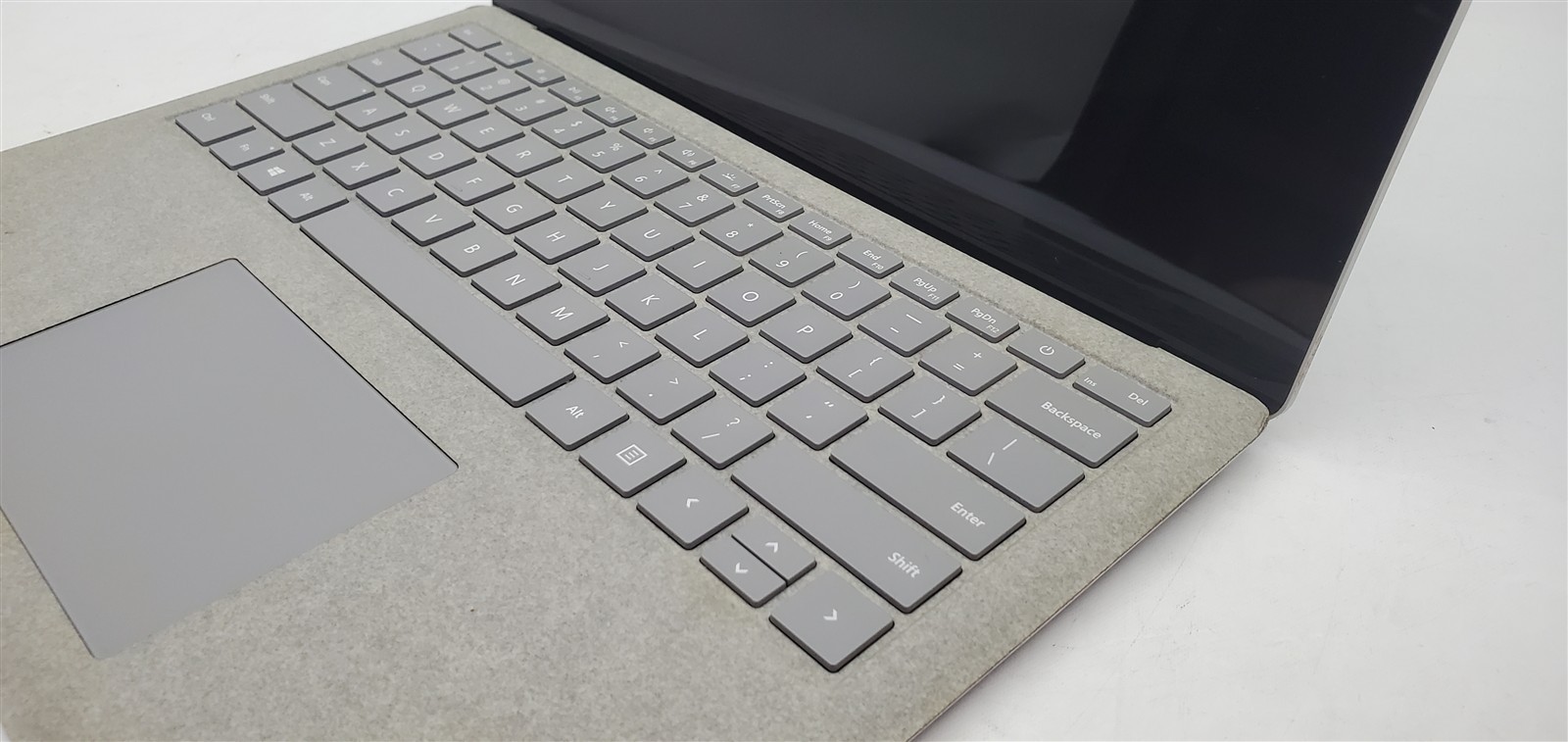 13.5″Microsoft Surface Laptop 2 1769 i5-8250U 1.60GHz RAM 8GB NVMe 128GB