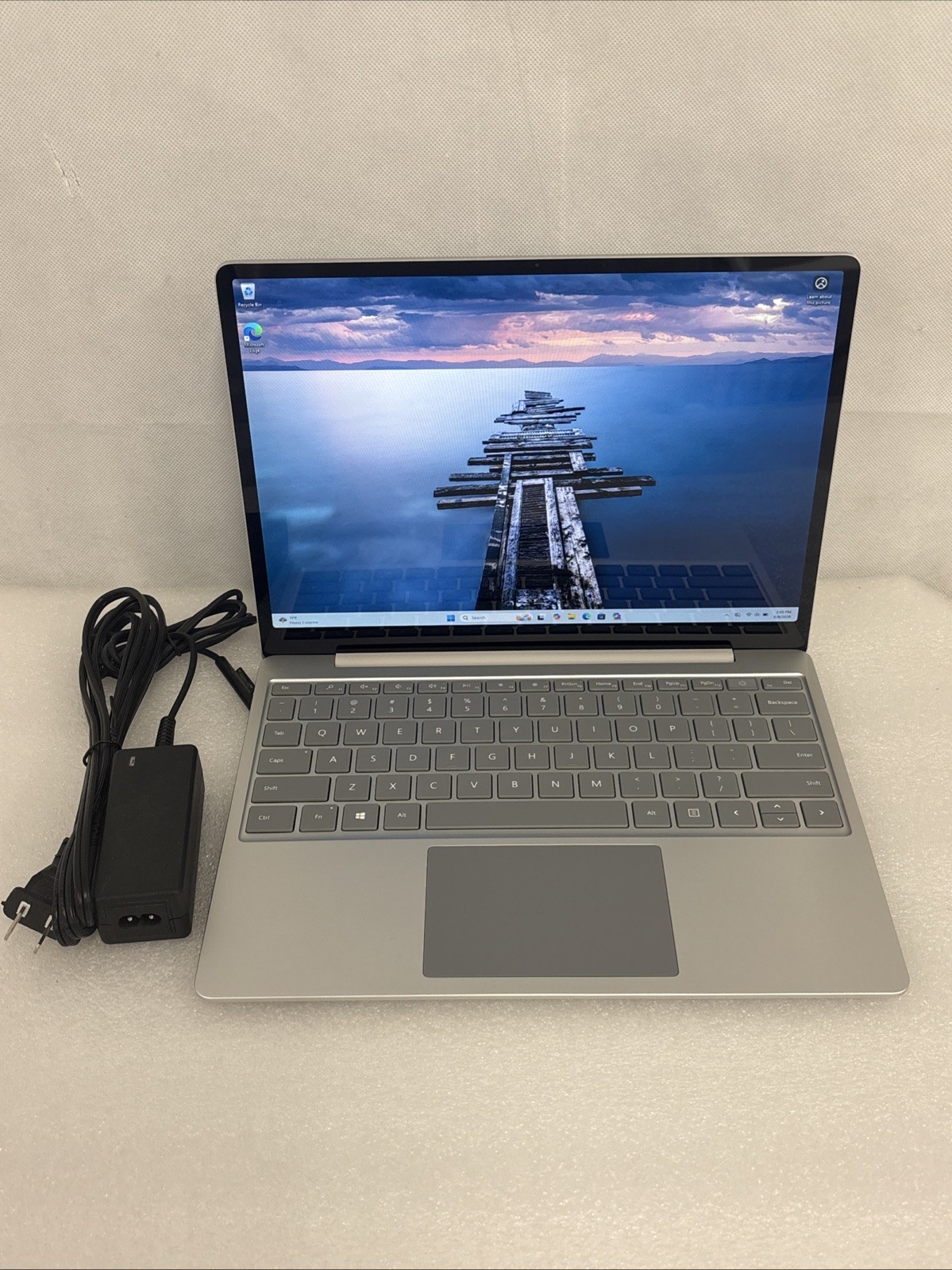 Microsoft Surface Laptop Go 12.4″ (256GB, Intel i5 10th Gen., 8GB) – Platinum