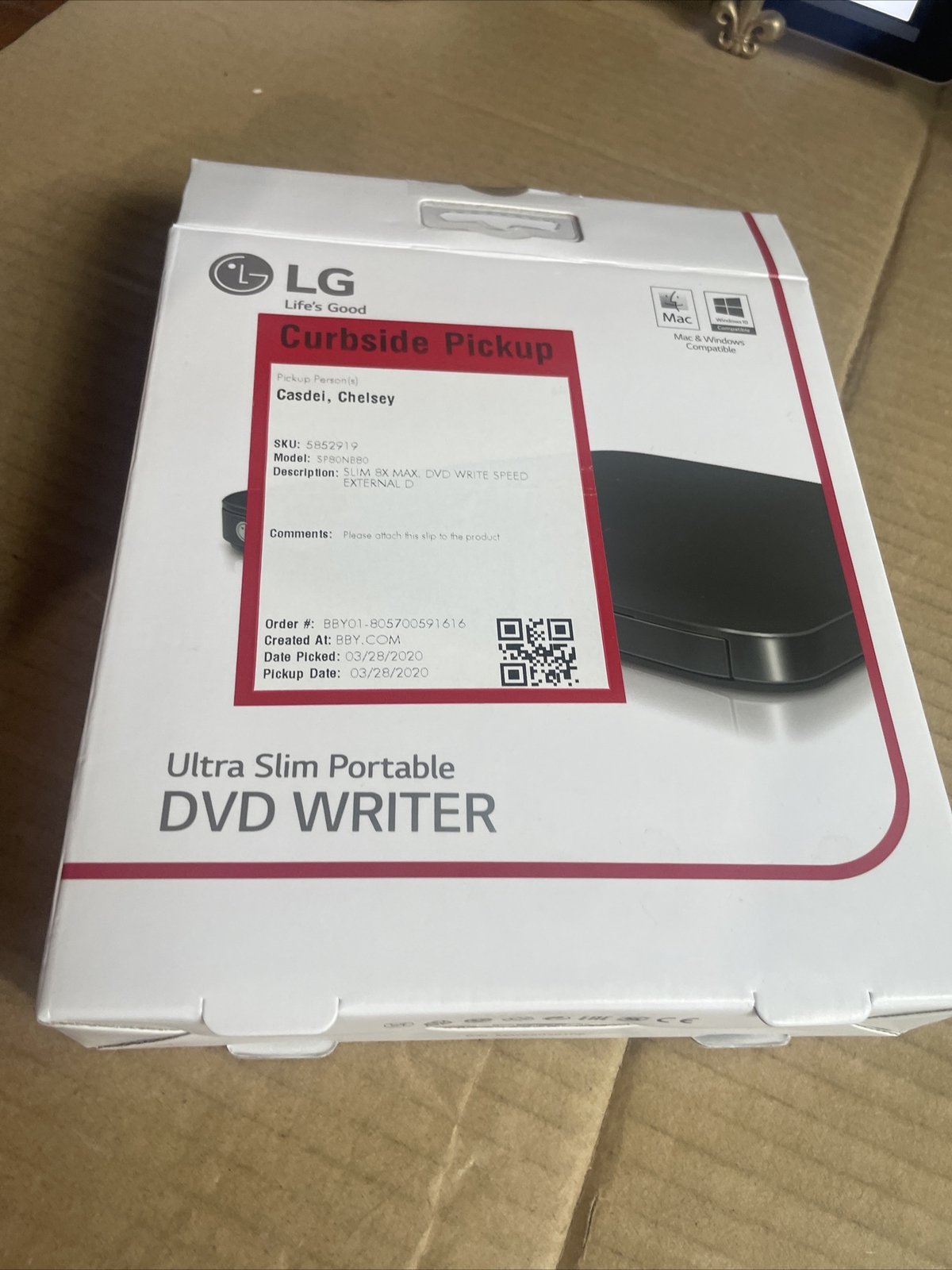 LG – SP80NB80 – Ultra Slim Portable USB External DVD-Writer – PC/Mac – Black