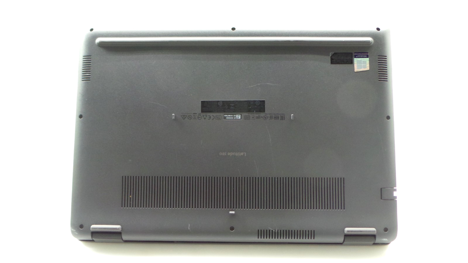 Dell Latitude 3510 15.6″ | i5-10210U 1.60GHz | 8GB DDR4 256GB NVMe | WIN 11 PRO