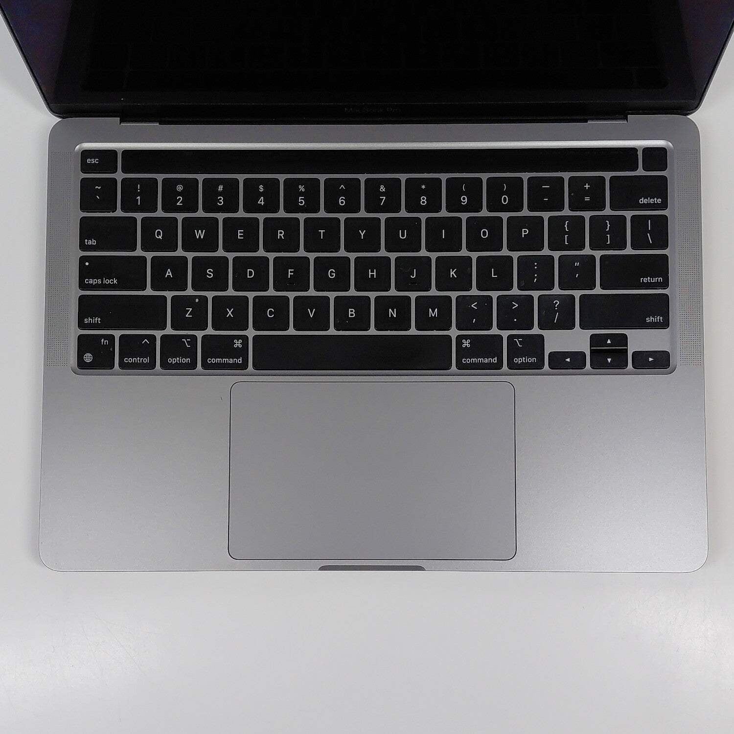 2020 Apple MacBook Pro 13.3″ M1 8C GPU 3.2GHz 8GB RAM 256GB SSD MYD82LL/A