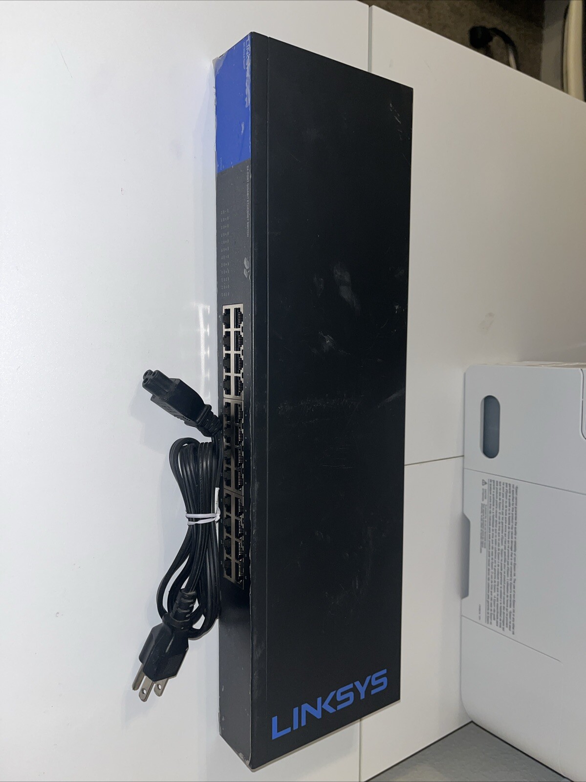 Linksys 24-Port Metallic Gigabit Switch (SE3024), Black