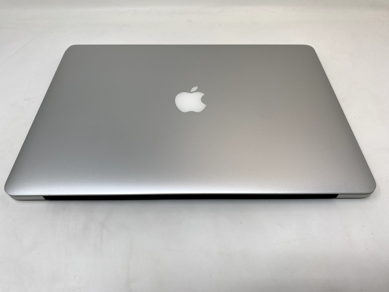 Apple MacBook Pro 2.5GHz 15-inch intel i7 2015 16GB RAM 128GB SSD DG M370X