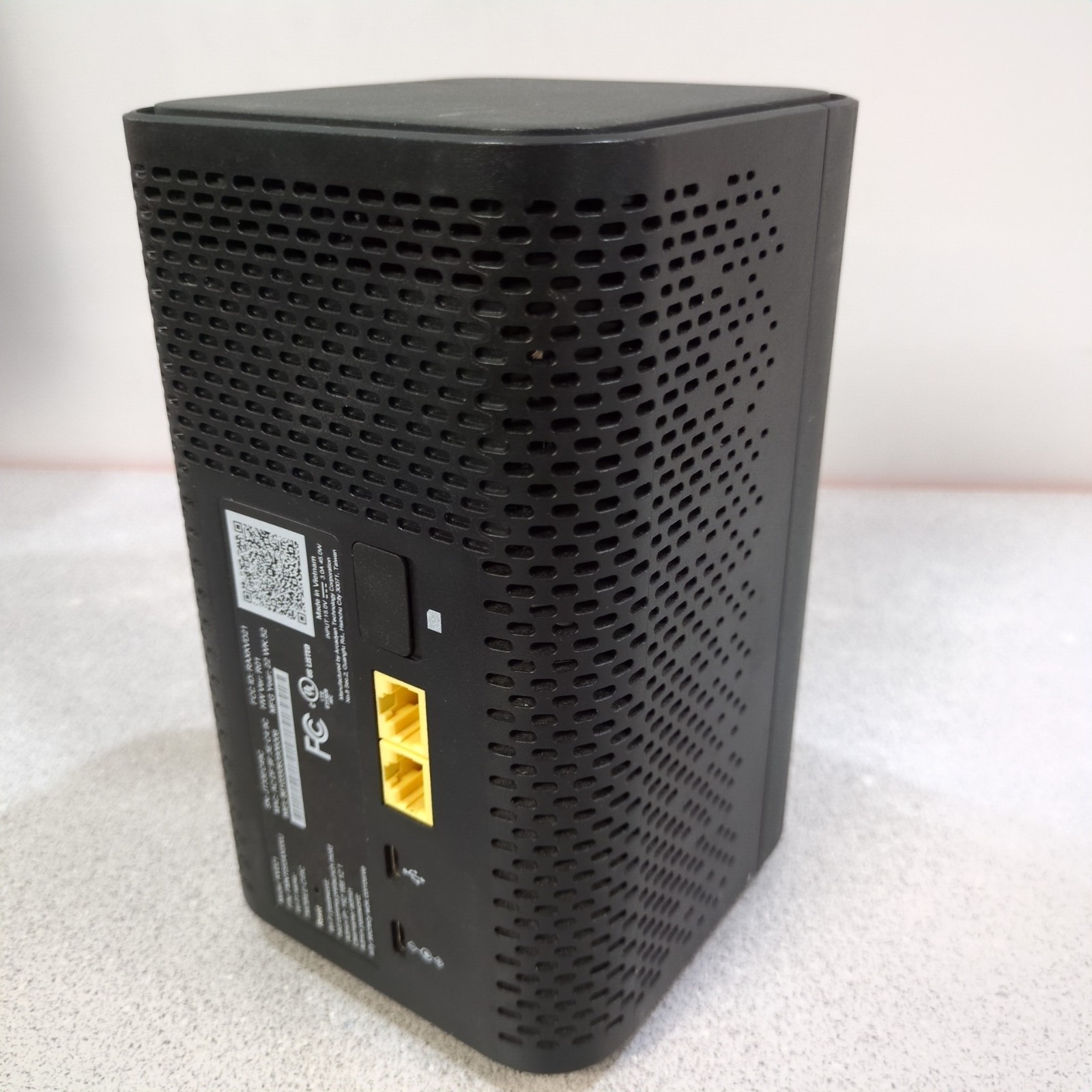 T-Mobile ARC KVD21 5G Home Internet Wi-Fi Gateway – Black – Used NO AC ADAPTER