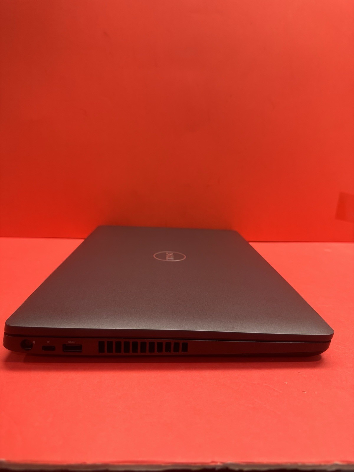 Dell Latitude 5500 15.6″ 8th i5 1.60GHz 8GB 256GB NVME Window 11pro