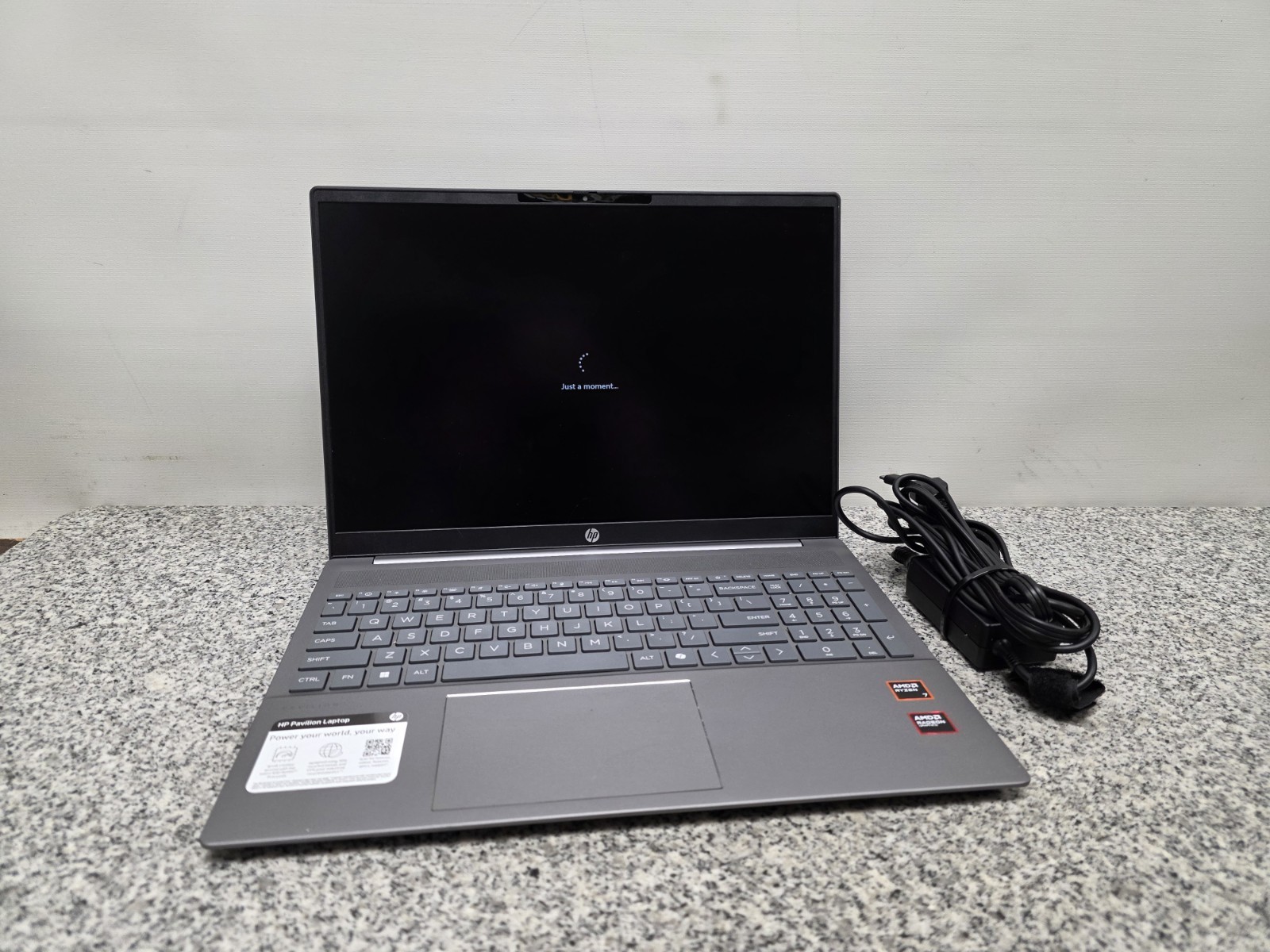 HP Pavilion 16-ag0070wm 16″ Laptop Ryzen 7 512GB SSD Win11 8GB RAM