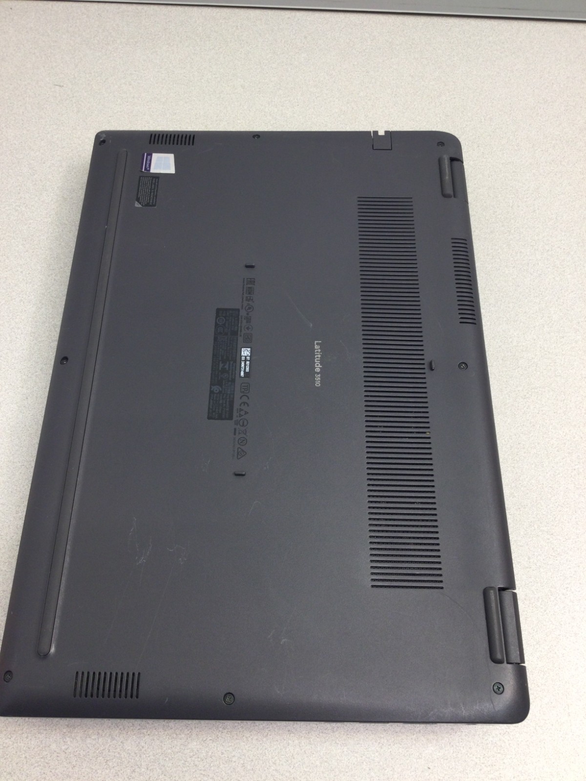 Dell Latitude 3510 15.6″intel core i5-10210U 1.60GHz 8GB RAM 256GB SSD W11P
