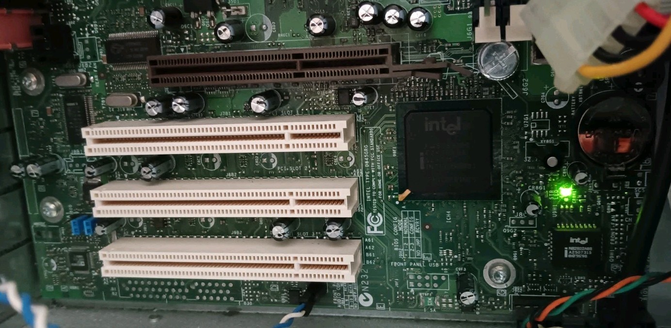 Gateway Motherboard D845GRG MFATXPNT ESX E4000 P04 Intel Pentium 4 256 MB RAM