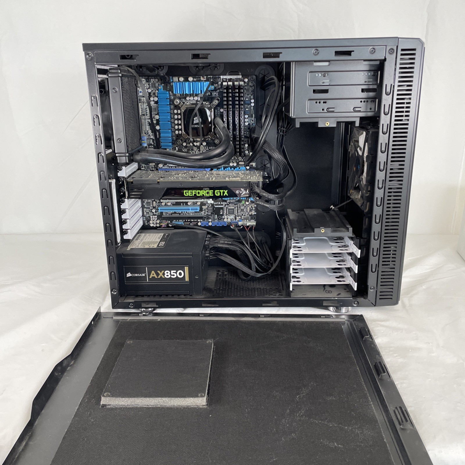 Fractal Design Define R4 | Asus P8Z77-V Pro | i5-3570K 3.40GHz | 16GB RAM NO OS