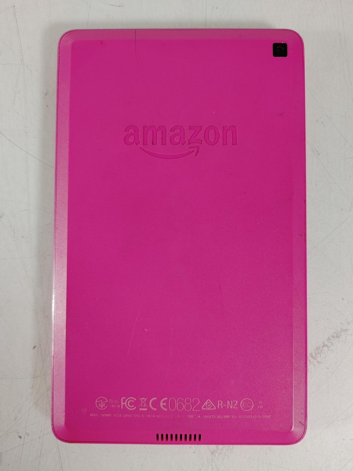 Amazon Fire HD 6 (4th Generation) PW98VM 8 GB Fire OS (WiFi Only)