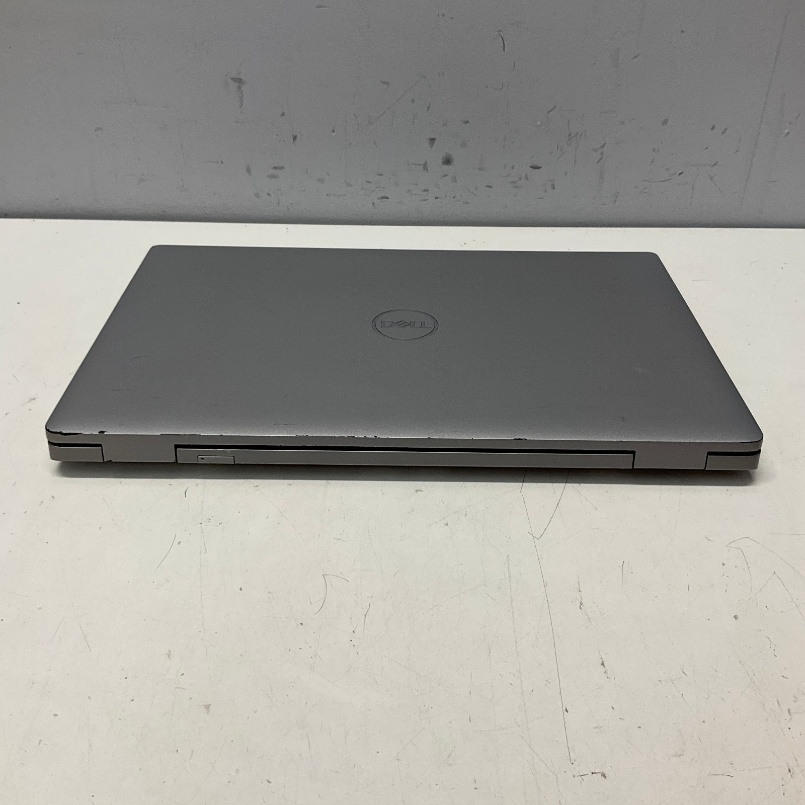 Dell Latitude 5520 15.6″ i7-1185G7 1.8GHz 4GB 128GB SSD Windows 11 Pro Laptop
