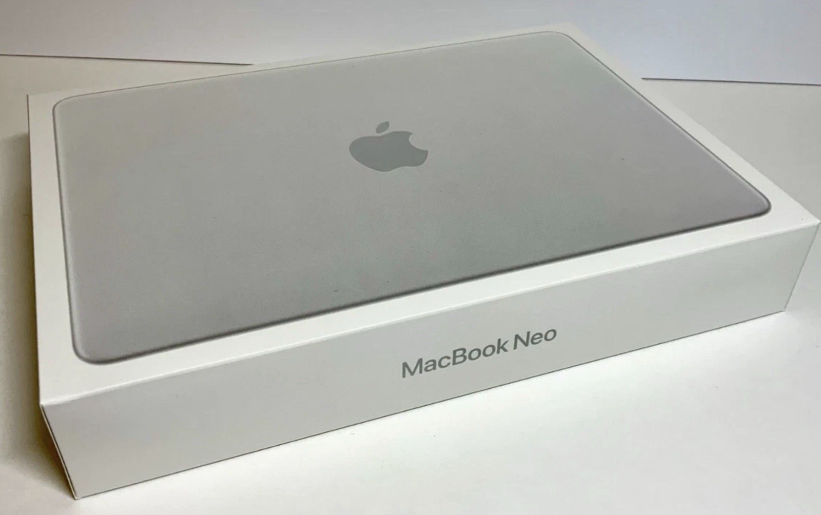 Apple MacBook Neo 13” A18 Pro – 8GB RAM – 256GB SSD – Silver – MHFF4LL/A – A3404