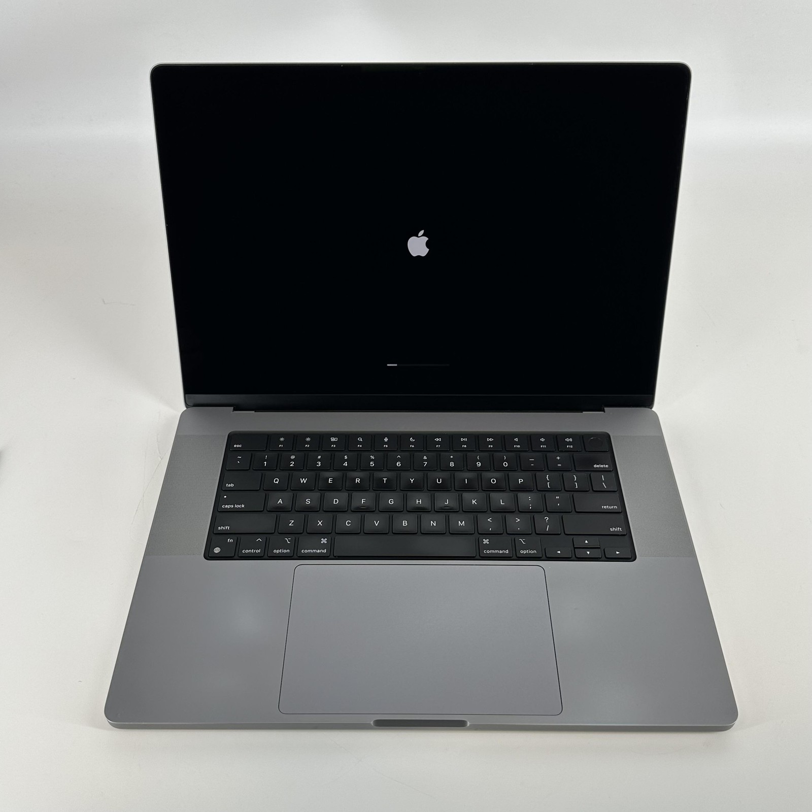 MacBook Pro 16″ Gray 2021 3.2 GHz M1 Pro 10-Core CPU 16-Core GPU 16GB 512GB
