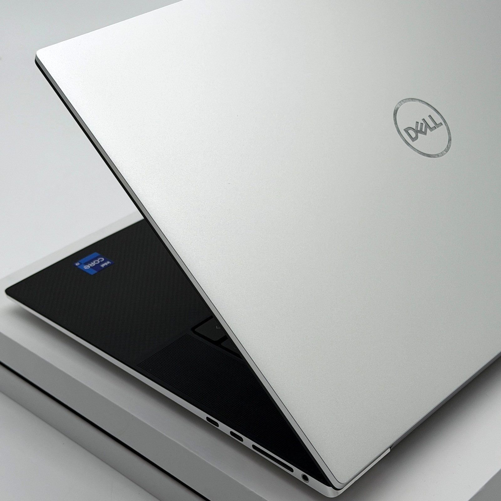 *FAST* Dell XPS 17 – CORE i9 – 64GB RAM – 2TB – NVIDIA RTX 3060 – 4K UHD+ TOUCH