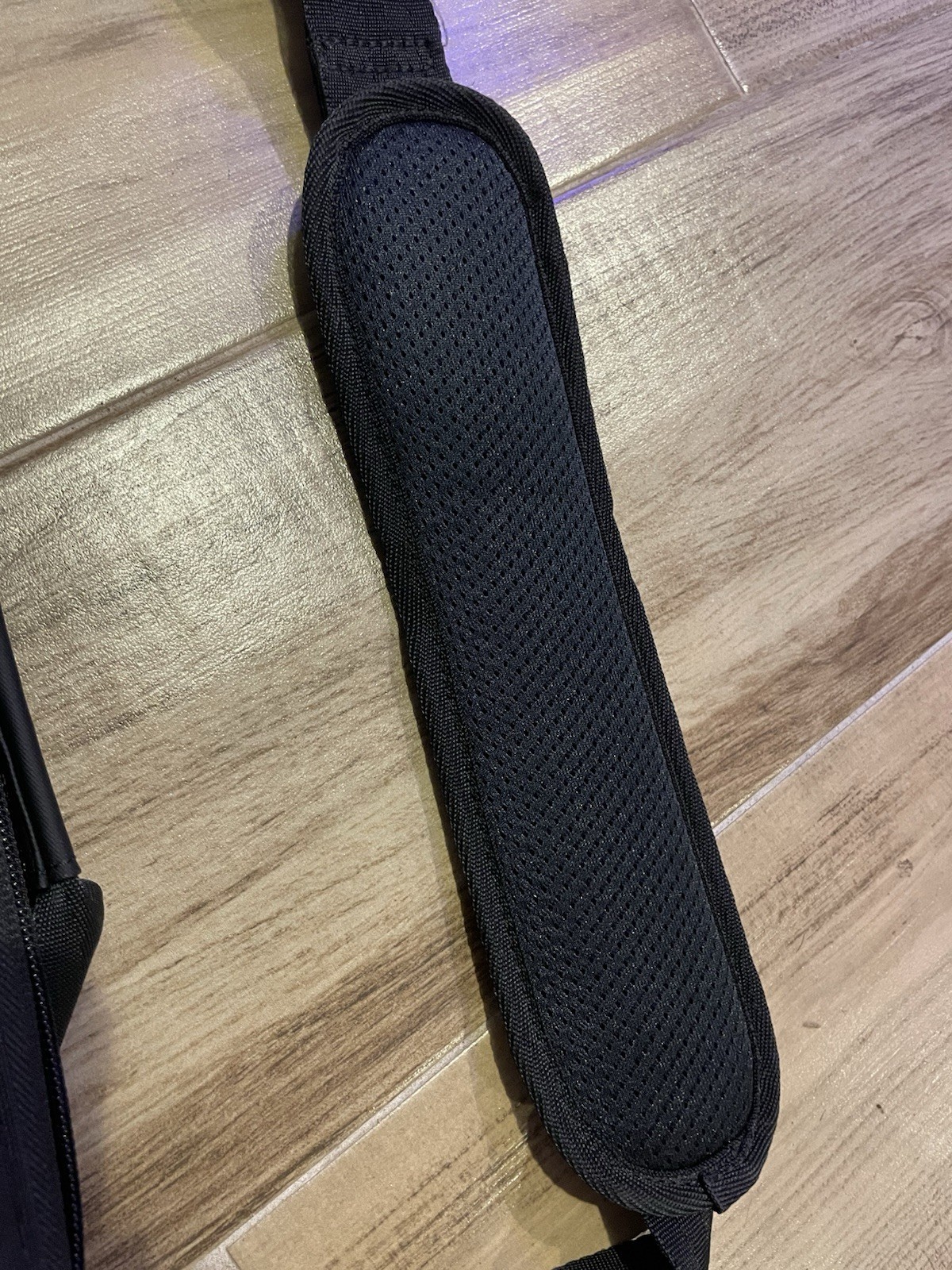 Dell Black 15in Shoulder/Messenger Laptop Bag Polyester Padded Adjustable Strap