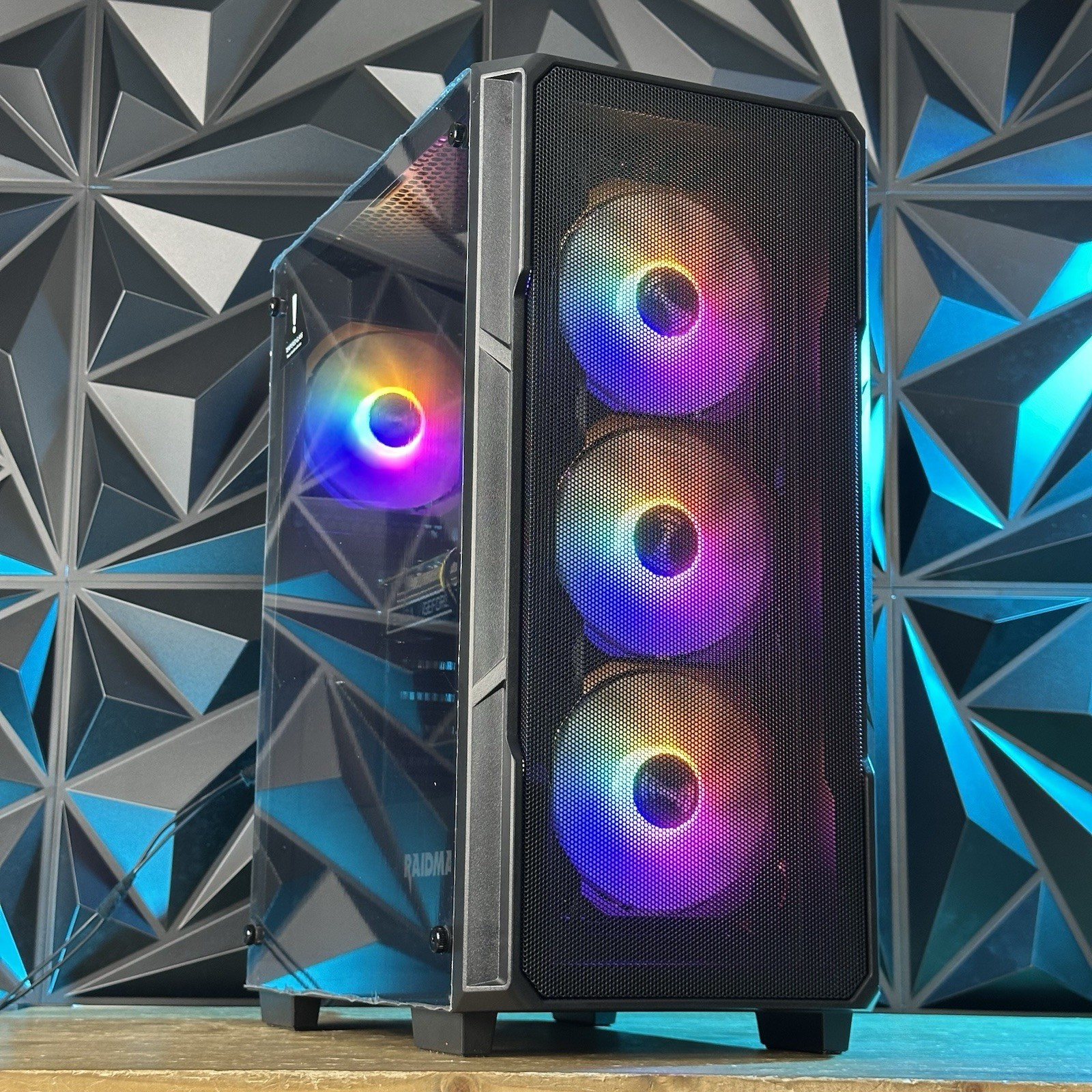 Custom RGB Desktop Gaming PC – intel Core i7 – 16GB SSD +1TB Nvidia RTX 2060