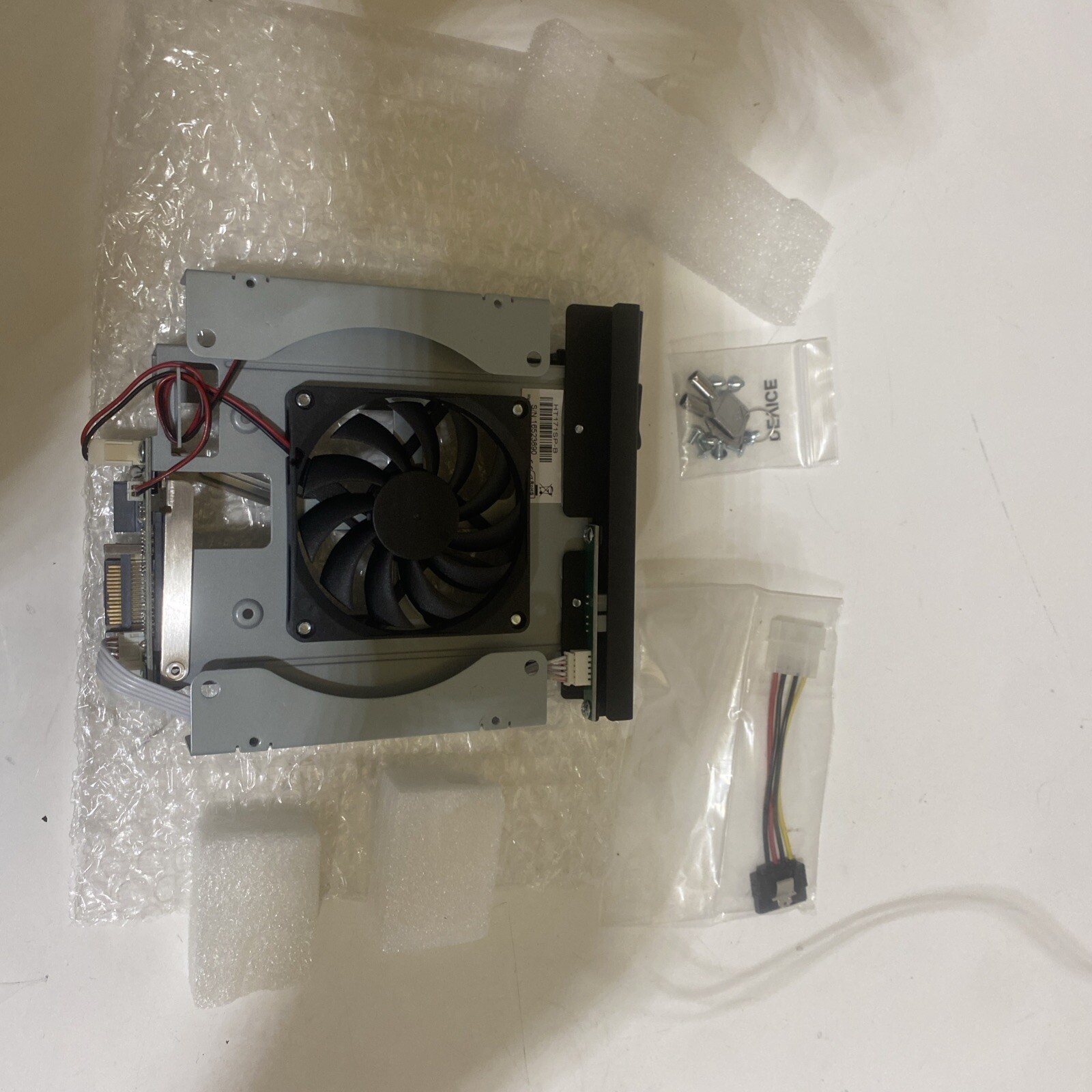 Icy Dock TurboSwap MB171SP-1B Drive Bay Adapter for 5.25″ SATA??? Read Desc