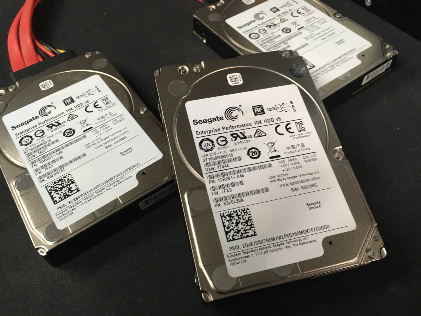 LOT OF 10* SEAGATE 1.8TB 10K 12G 2.5″ SAS ST1800MM0018 DKS5H-J1R8SS *520 FORMAT