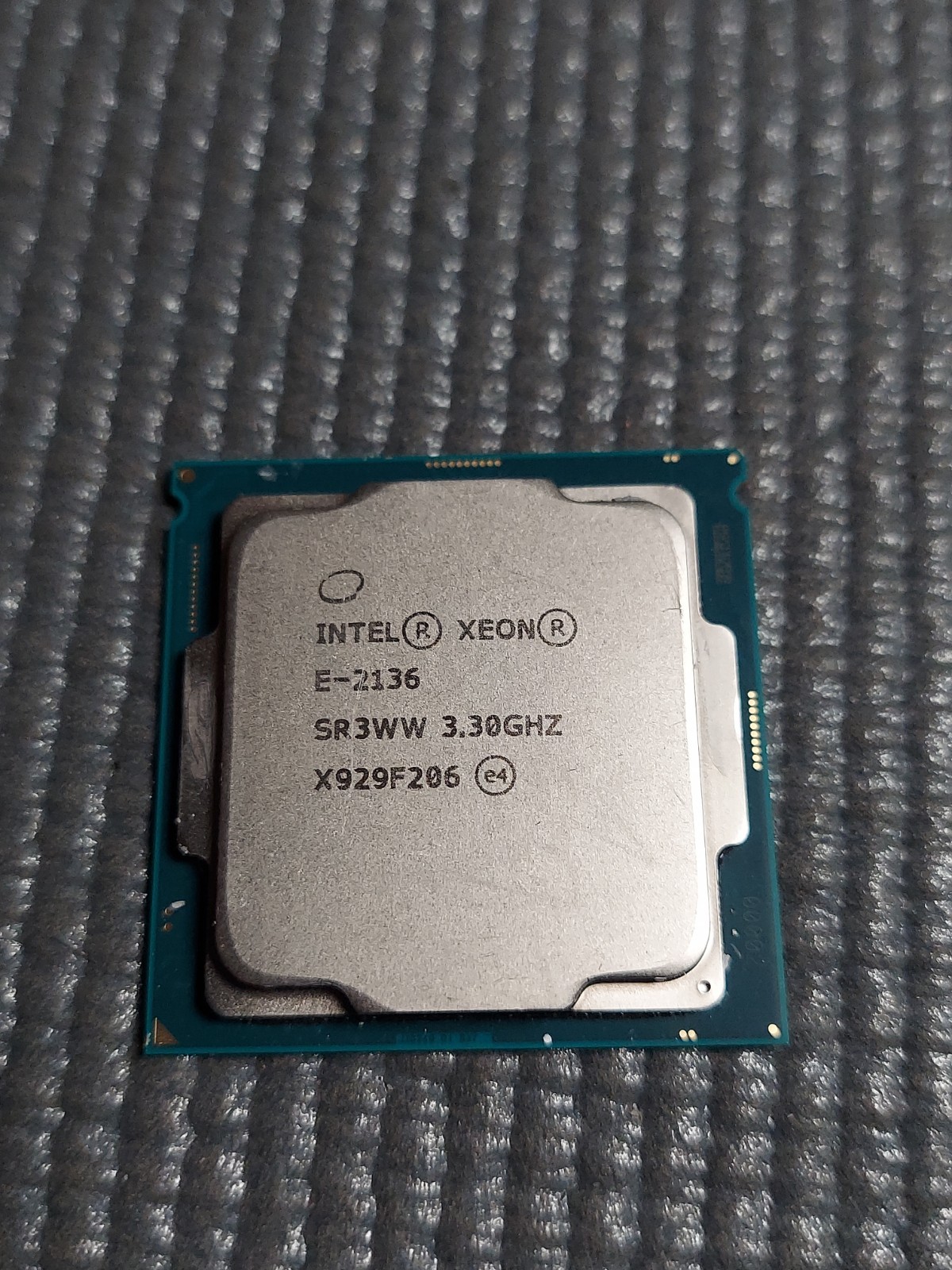 Intel Xeon E-2136 3.3-4.5GHZ 6 CORE 12MB 80W SR3WW LGA1151 CPU
