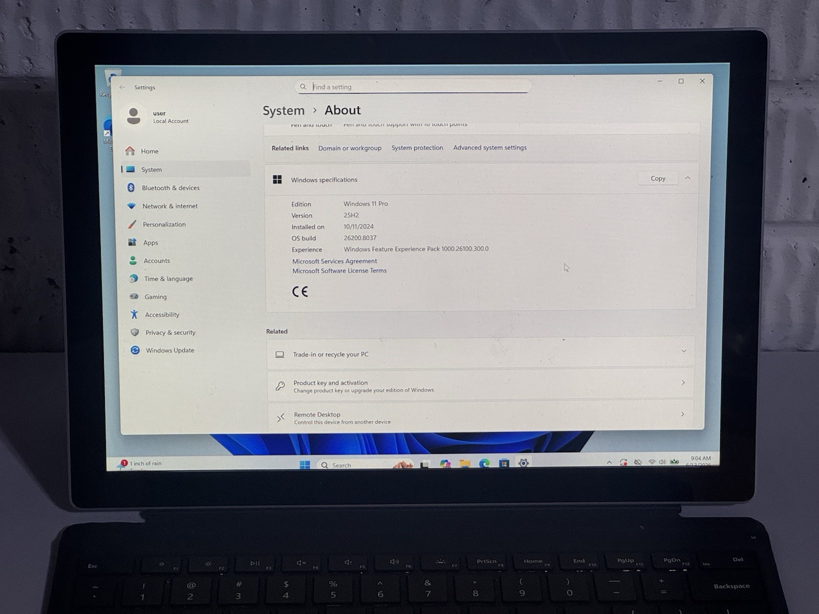 Microsoft Surface Pro 7 i5/16GB/256GB – Display Issue – AS/IS – PARTS & REPAIR