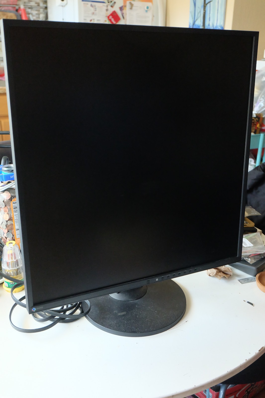 Eizo FlexScan EV2730Q 27″ square 1:1 monitor 1920×1920 [UNEVEN BACKLIGHT]