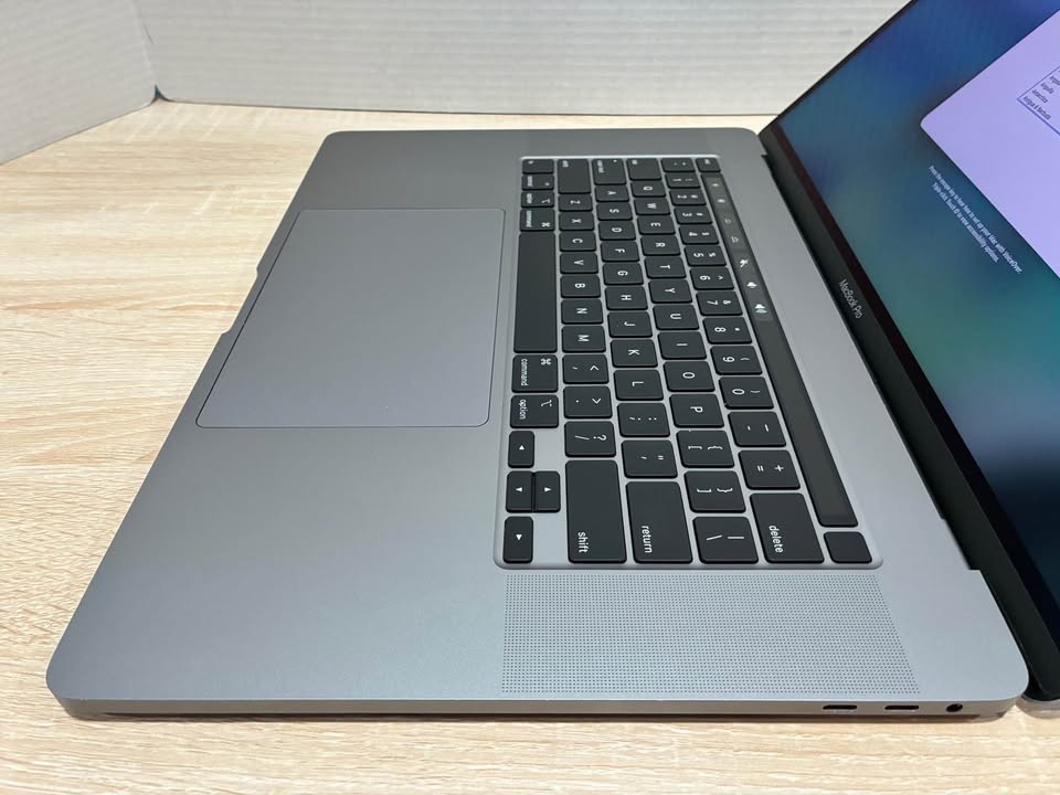 Apple MacBook Pro 16″ 2019 A2141 i7 2.6GHz 16GB 512GB Tahoe 2025 Gray + Warranty