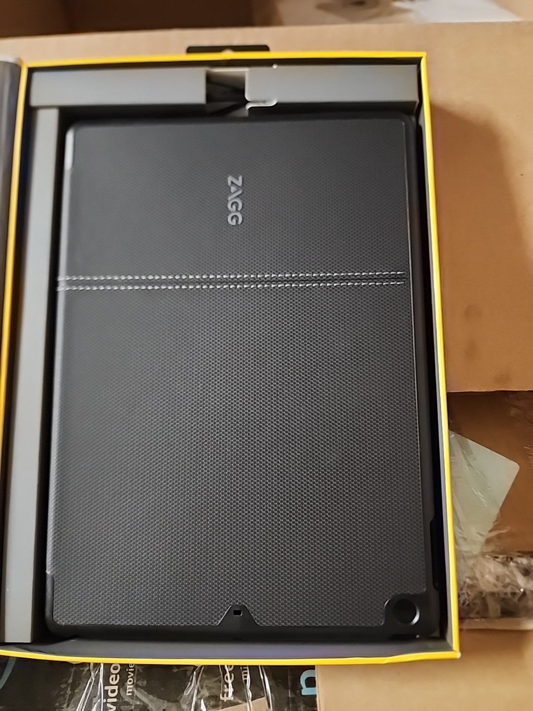 ZAGG Folio Wireless Keyboard Case for iPad 9.7″ (5th/6th Gen) Bluetooth Open Box