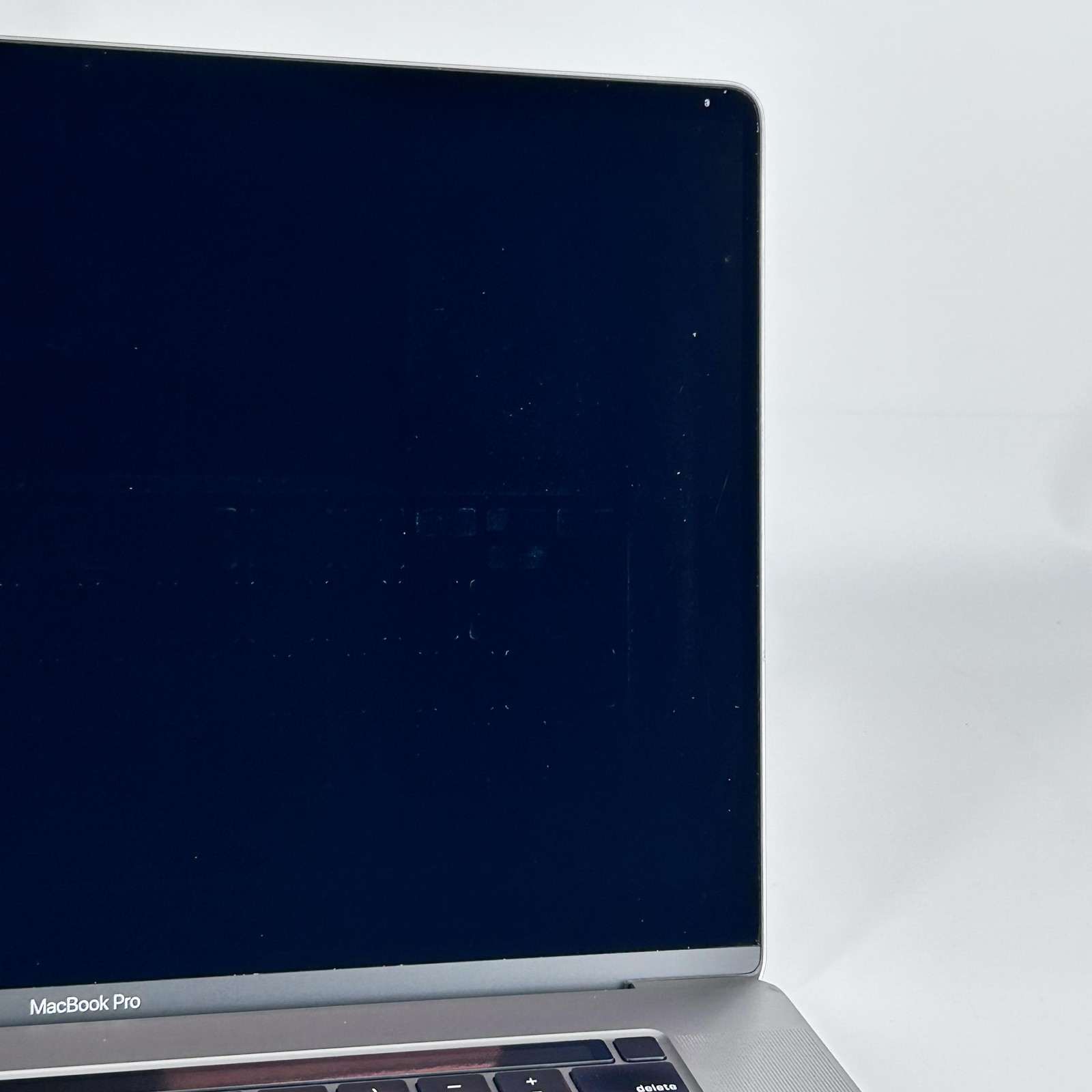 MacBook Pro 16 Touch Bar Space Gray 2019 i9 32GB 1TB SSD AMD Radeon Pro 5500M