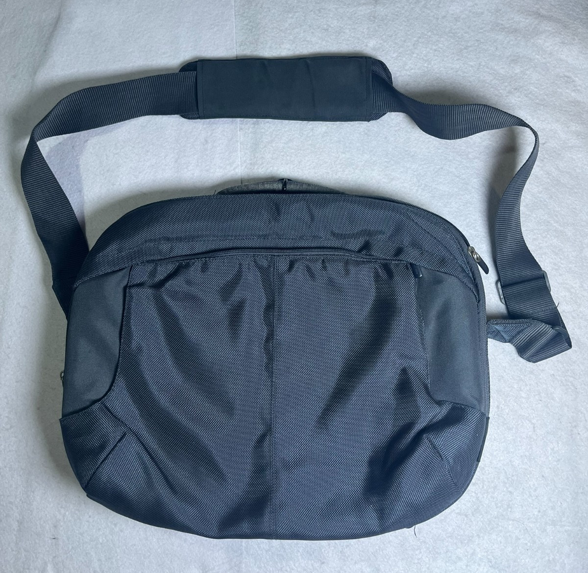 Universal Black Padded Laptop Messenger Bag Shoulder Briefcase Carrying Case 15″