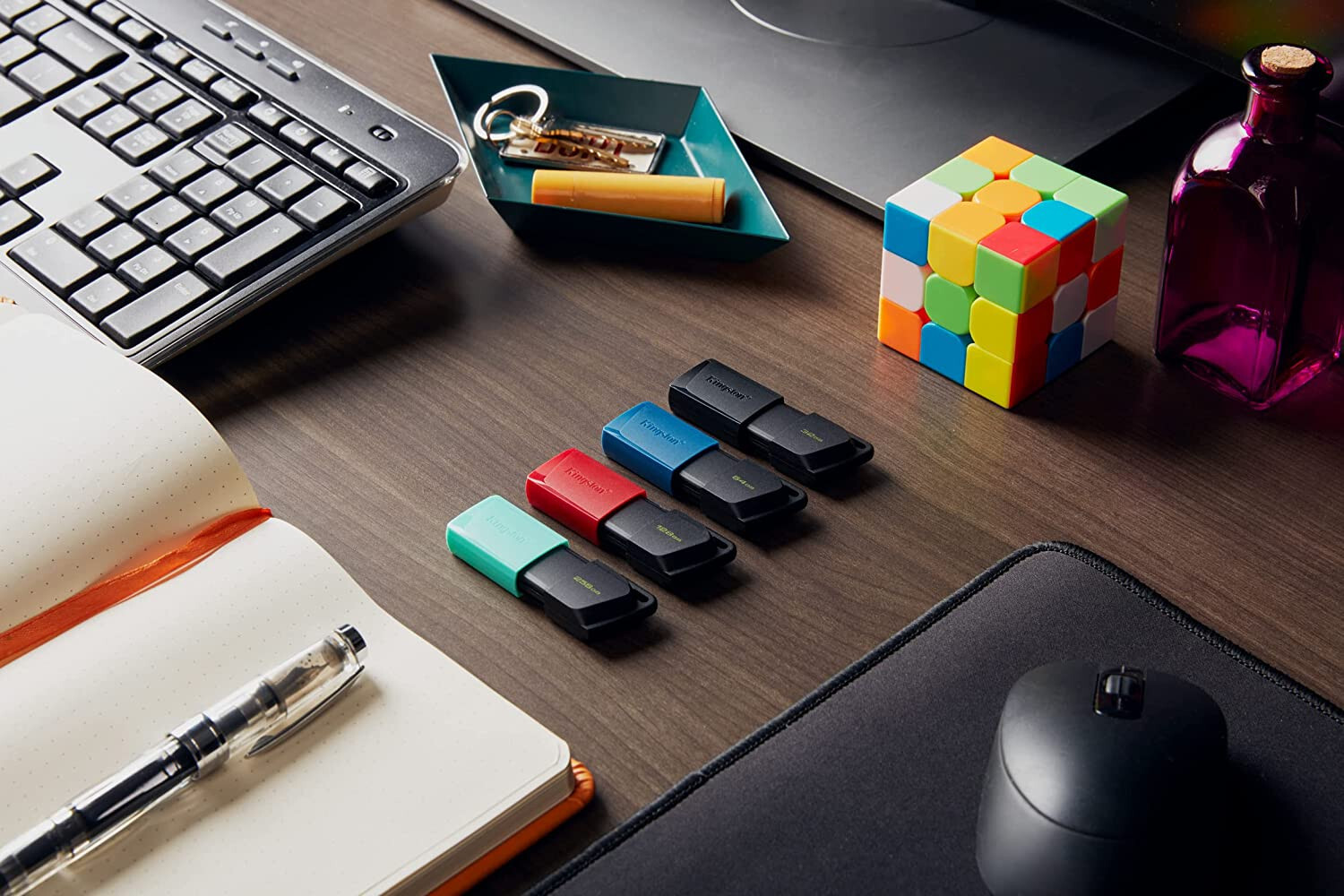 128GB Kingston Technology DataTraveler Exodia M USB 3.2 Type-A Flash Drive
